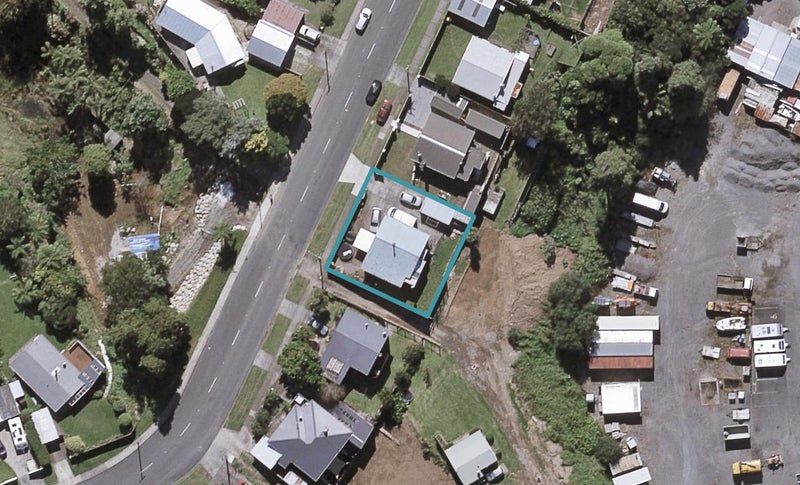 197 Seaview Road, Westown, New Plymouth - Carousel 1