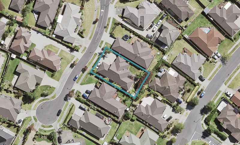6 Pittville Place, Henderson, Auckland - Carousel 1
