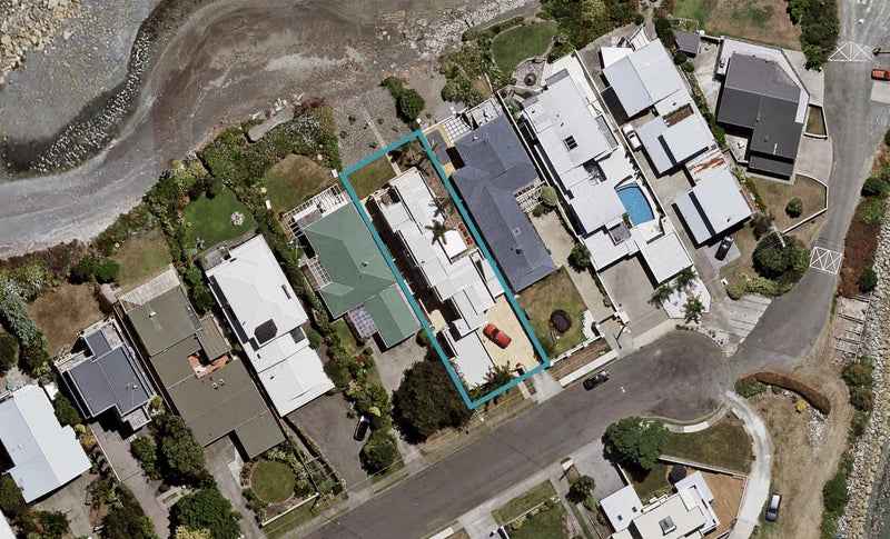 15 Whakarire Avenue, Westshore, Napier - Carousel 1