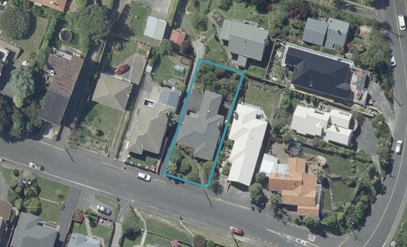 8 Earls Road, Saint Clair, Dunedin - Carousel 1