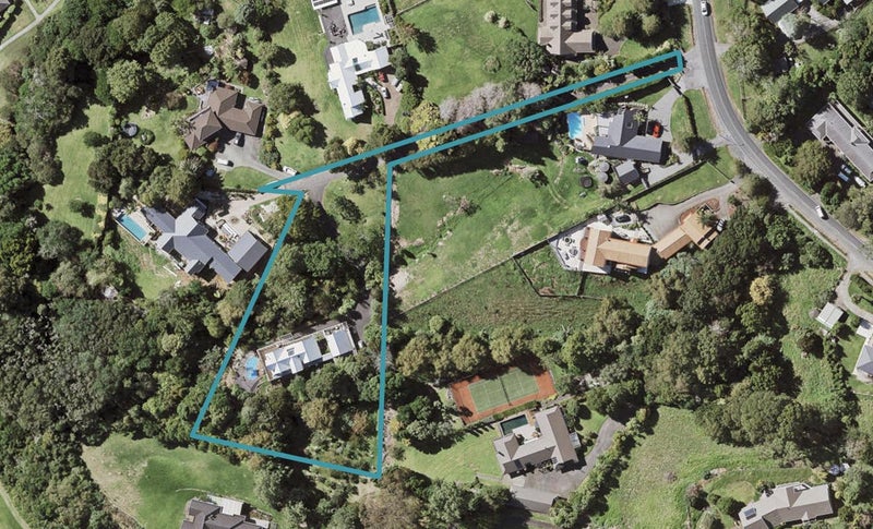 252 Point View Drive, Dannemora, Auckland - Carousel 1