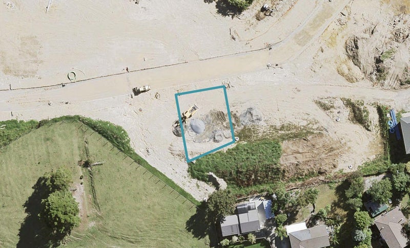 13 Bela Vista Boulevard, Swanson, Auckland - Carousel 1