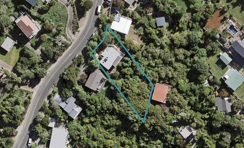 14 Church Bay Road, Oneroa, Waiheke Island - Carousel 1