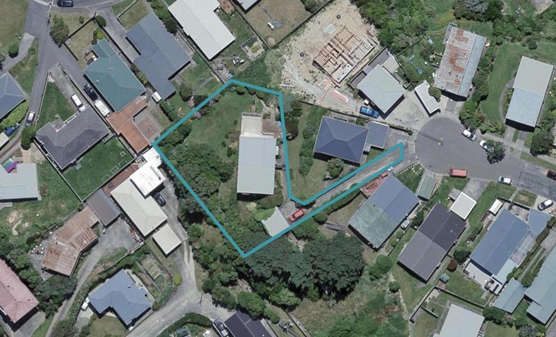 29B Chetwode Grove, Newlands, Wellington - Carousel 1