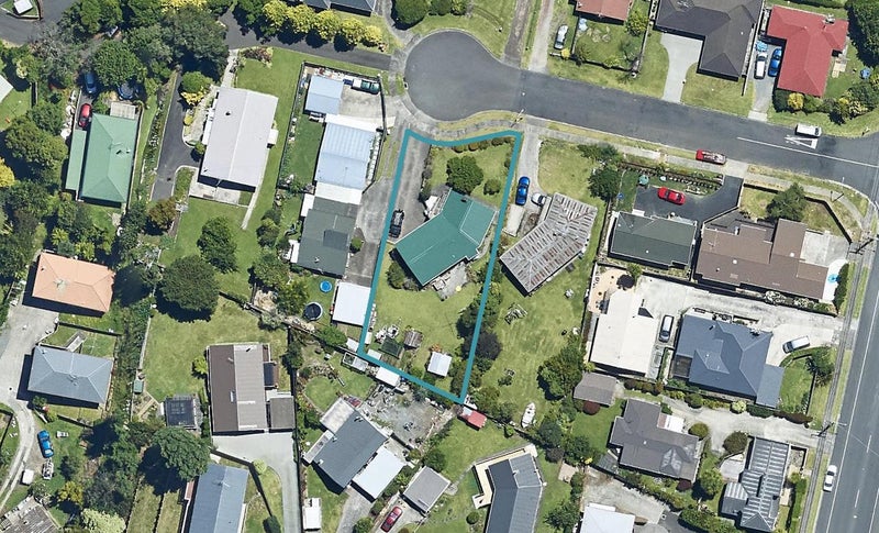 6 Wayne Place, Judea, Tauranga - Carousel 1