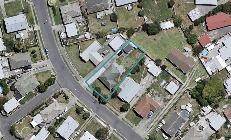 7 Mclaren Crescent, Onekawa, Napier - Carousel 1