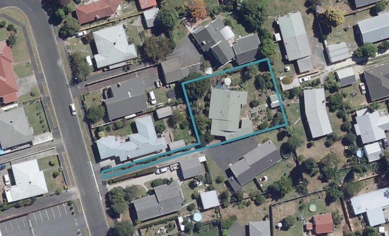 11 Patricia Avenue, Hamilton East, Hamilton - Carousel 1