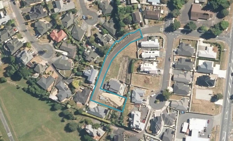 9 Bernadette Street, Brown Owl, Upper Hutt - Carousel 1