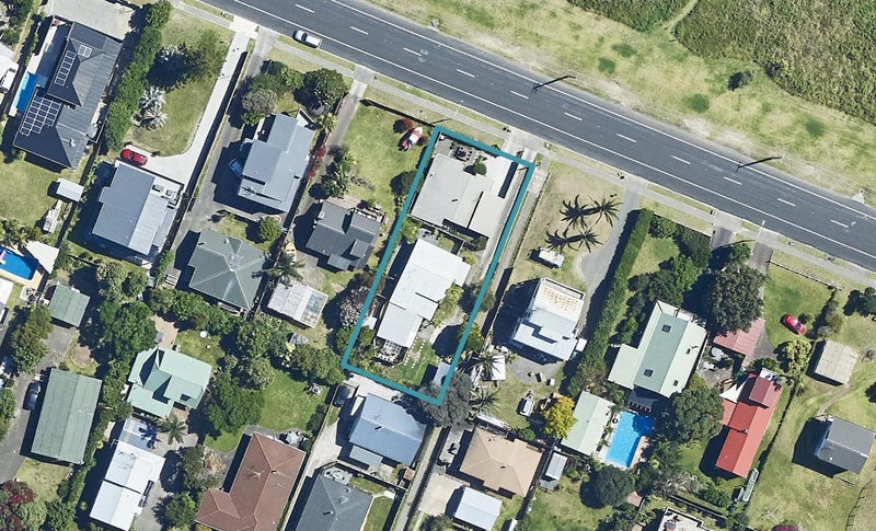742 Papamoa Beach Road, Papamoa Beach, Papamoa - Carousel 1