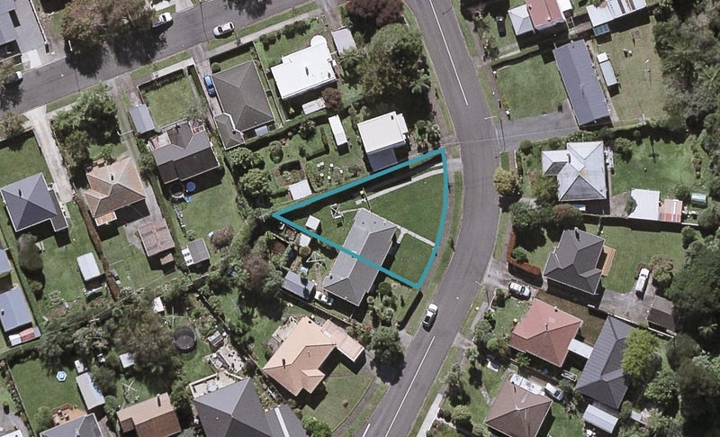 18 Somerset Street, Brooklands, New Plymouth - Carousel 1