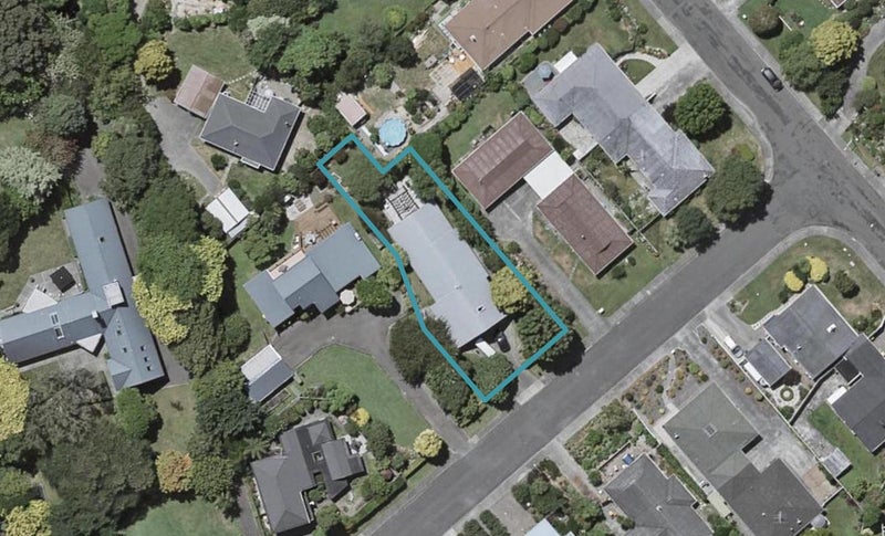 6 Edgewater Street, Waikanae - Carousel 1