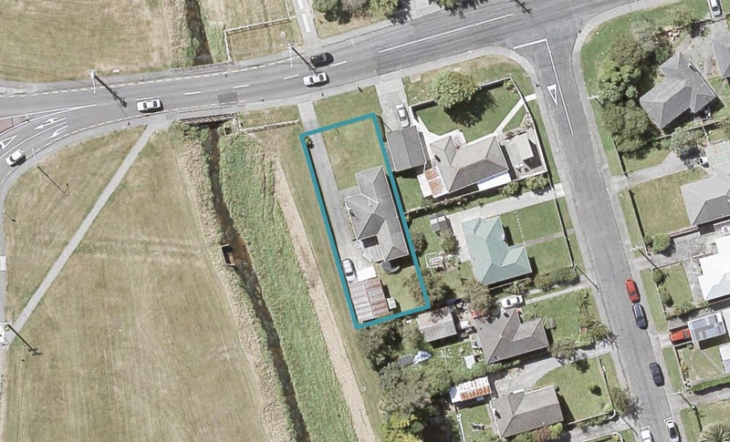 2 Nelson Crescent, Wainuiomata, Lower Hutt - Carousel 1