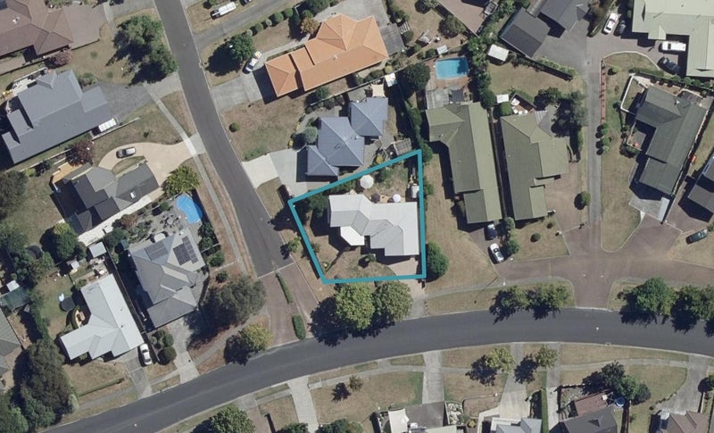46 Western Heights Drive, Western Heights, Hamilton - Carousel 1