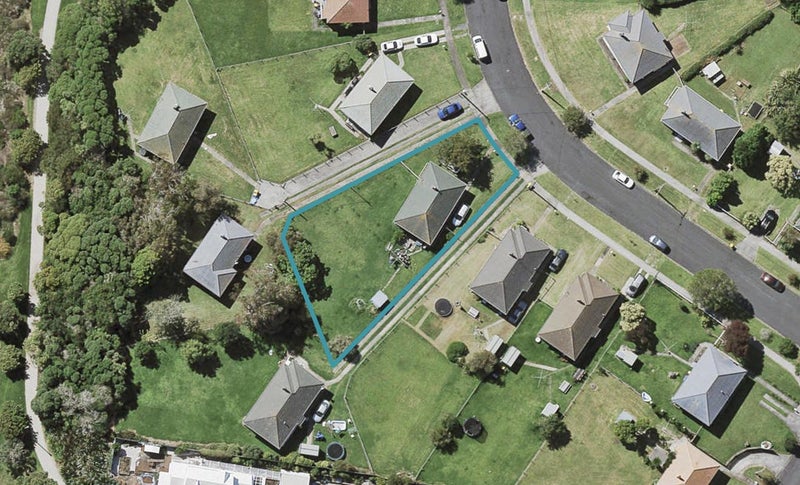 45 Hillary Crescent, Belmont, Auckland - Carousel 1
