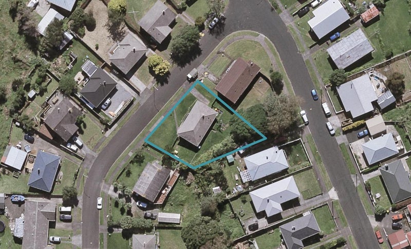 9 Marton Place, Marfell, New Plymouth - Carousel 1