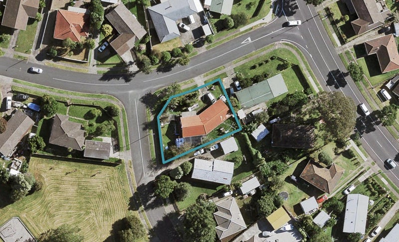 11 Damian Way, Weymouth, Auckland - Carousel 1