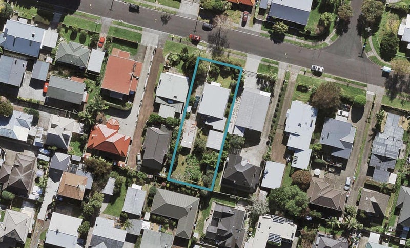 5 Ambury Avenue, Royal Oak, Auckland - Carousel 1