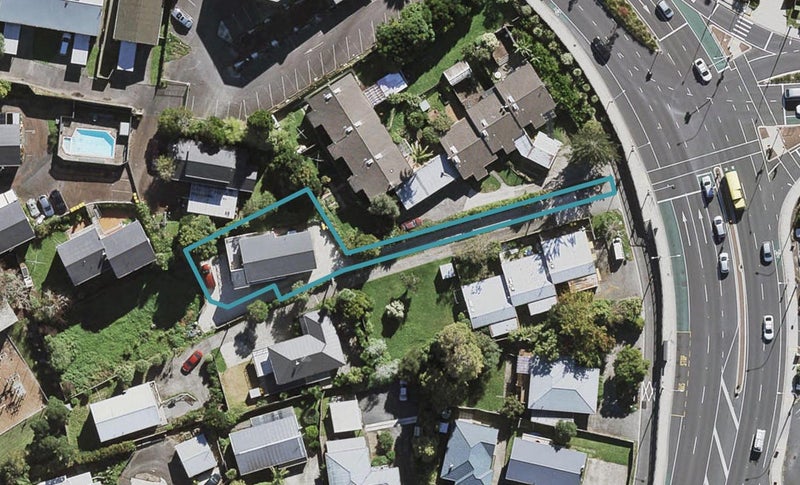 548A Glenfield Road, Glenfield, Auckland - Carousel 1