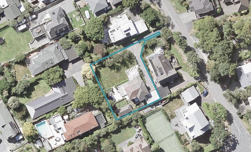 19 Cheviot Road, Lowry Bay, Lower Hutt - Carousel 1