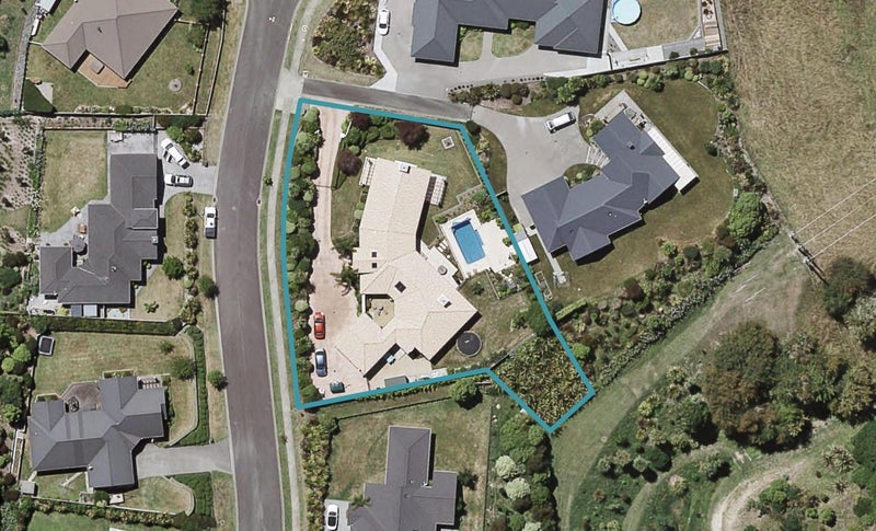 135 Kent Terrace, Taradale, Napier - Carousel 1