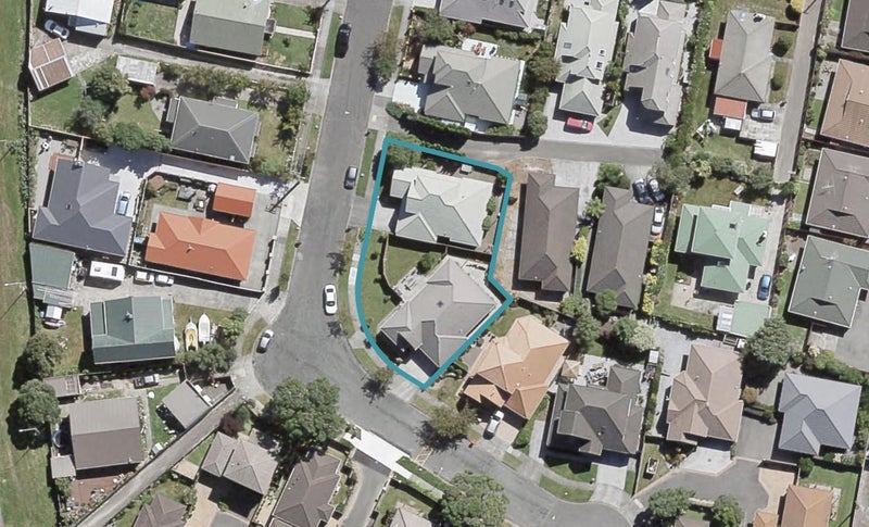 8/15 Richmond Grove, Woburn, Lower Hutt - Carousel 1