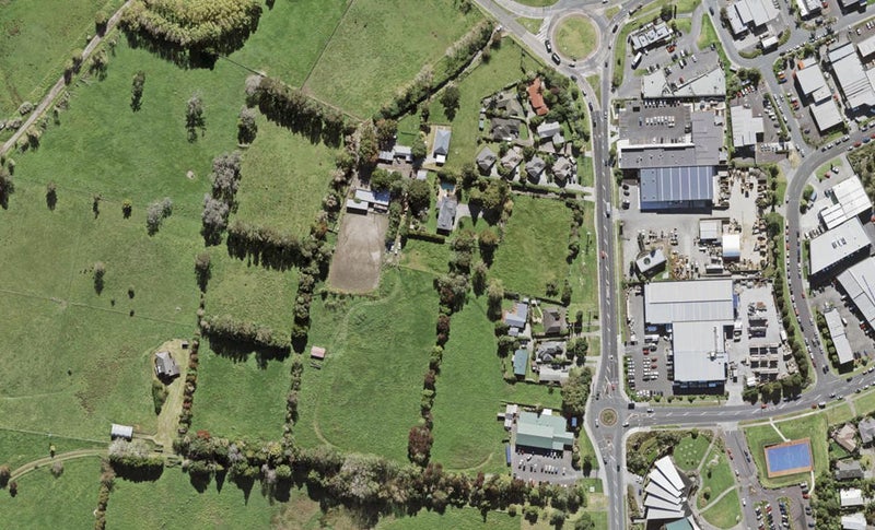 27 Oranga Drive, Westgate, Auckland - Carousel 1