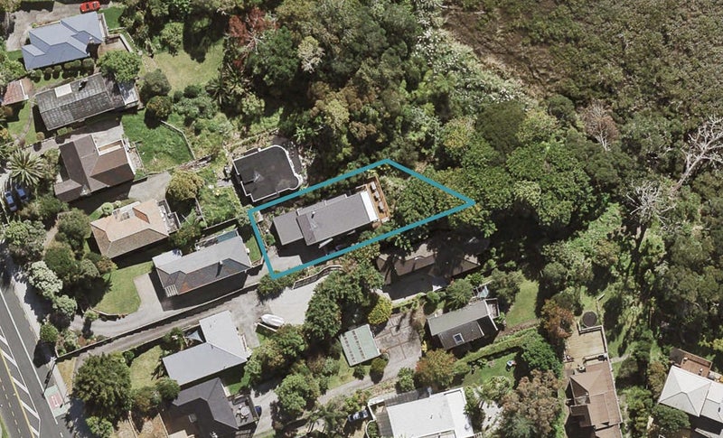 9A Lake Road, Northcote, Auckland - Carousel 1