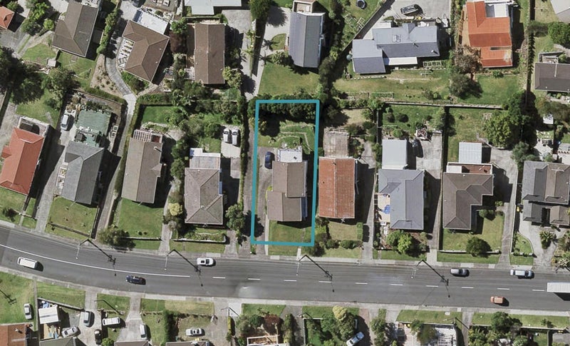 44 Target Road, Totara Vale, Auckland - Carousel 1