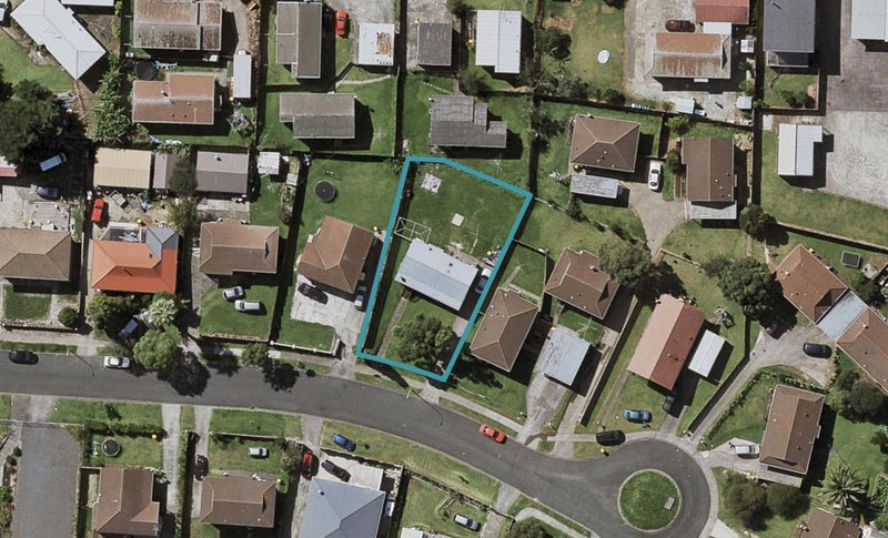 14 Caserta Place, Clover Park, Auckland - Carousel 1
