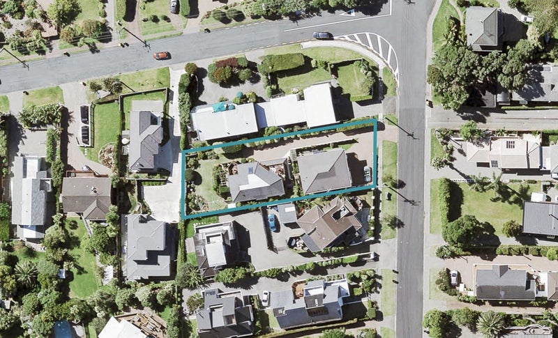 40 Rothesay Bay Road, Rothesay Bay, Auckland - Carousel 1
