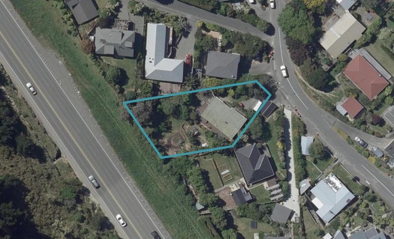 18 Flinders Road, Heathcote Valley, Christchurch - Carousel 1