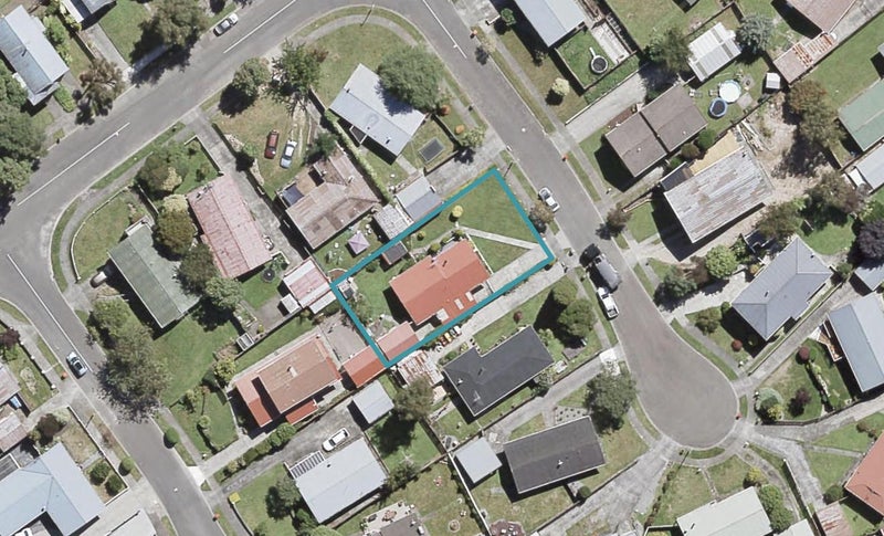 4 Topeka Grove, Totara Park, Upper Hutt - Carousel 1