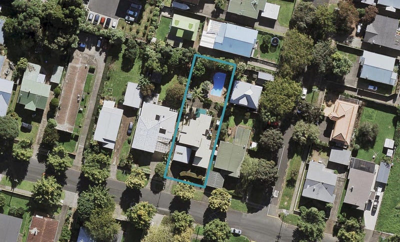 25 Beckenham Avenue, Royal Oak, Auckland - Carousel 1