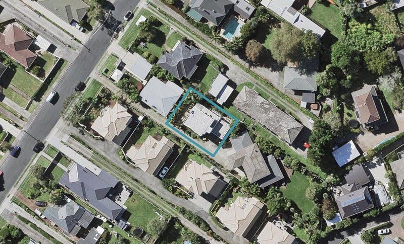 20A Eversleigh Road, Belmont, Auckland - Carousel 1