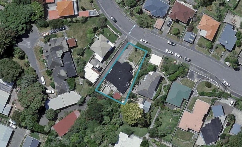 18 Ashleigh Crescent, Miramar, Wellington - Carousel 1