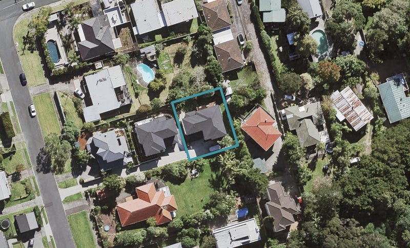11B Bank Street, Hillcrest, Auckland - Carousel 1