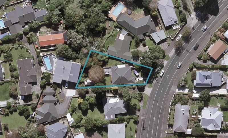 224 Tukapa Street, Westown, New Plymouth - Carousel 1