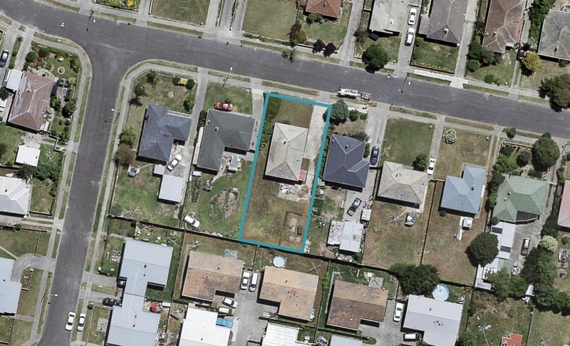 18 Curling Crescent, Onekawa, Napier - Carousel 1