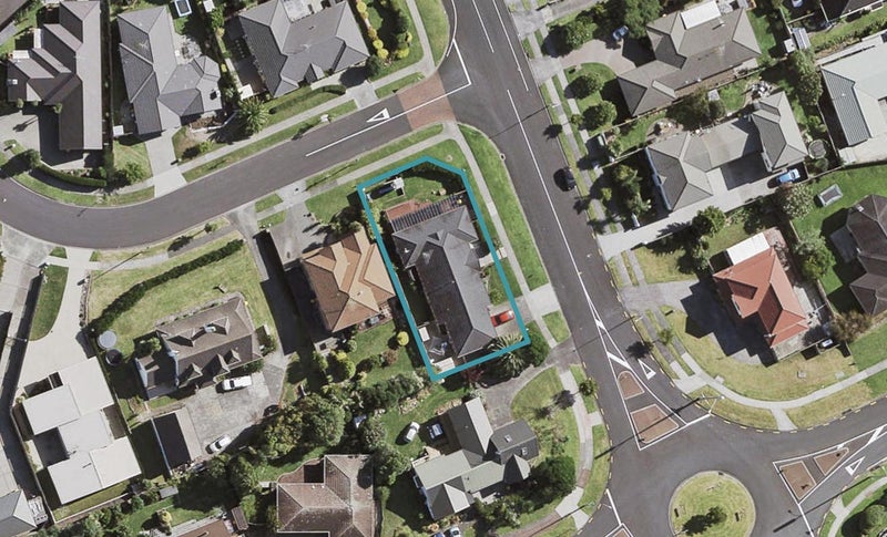 2 Ysabel Crescent, The Gardens, Auckland - Carousel 1