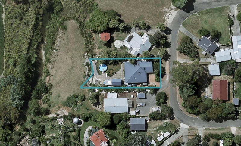 31 Gillies Crescent, Waimarama, Havelock North - Carousel 1