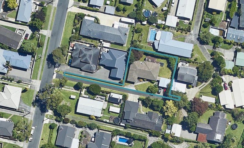 12 Myres Street, Otumoetai, Tauranga - Carousel 1