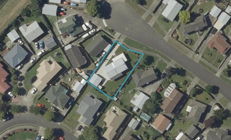 17 Cedar Grove, Highbury, Palmerston North - Carousel 1