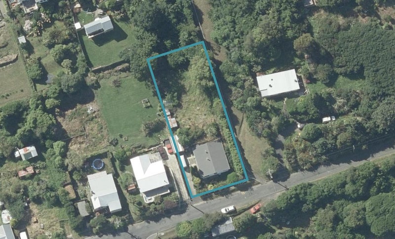 57 Manapouri Street, Ravensbourne, Dunedin - Carousel 1