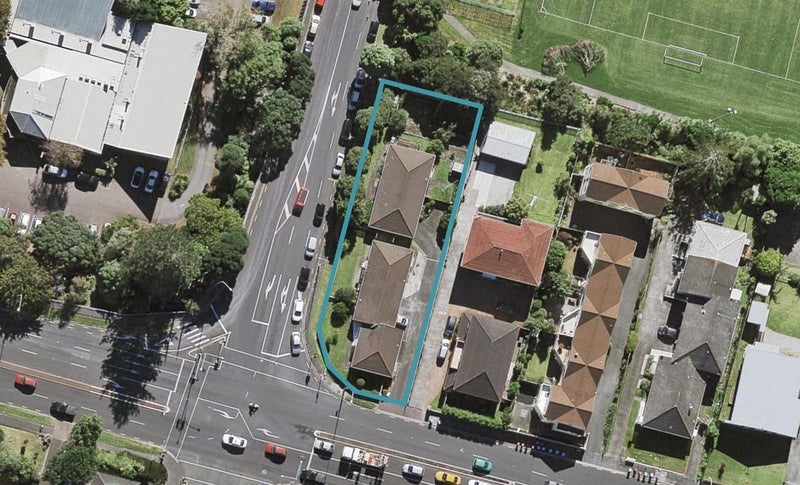 1/90 St Lukes Road, Mount Albert, Auckland - Carousel 1