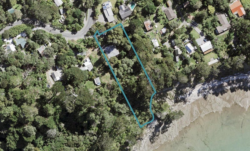 213 Victory Road, Laingholm, Auckland - Carousel 1