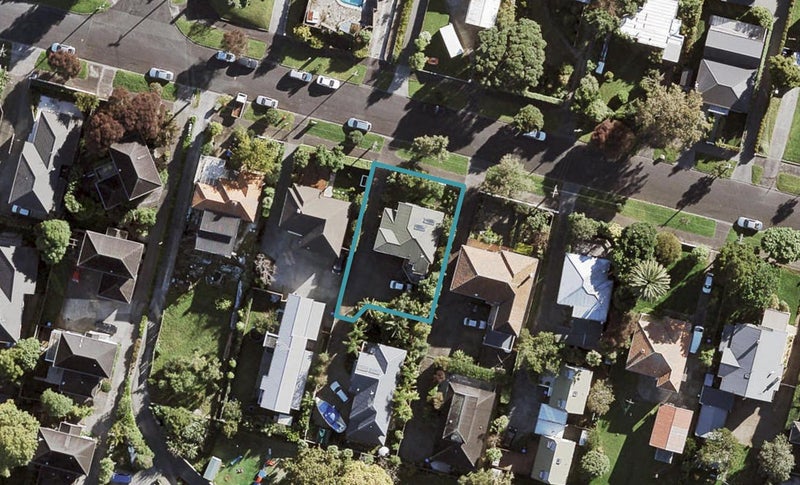 20 Fairlands Avenue, Waterview, Auckland - Carousel 1