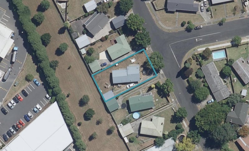 83 Oakfield Crescent, Pukete, Hamilton - Carousel 1