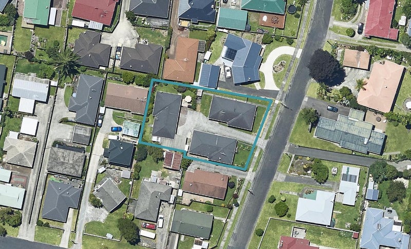 33 Lloyd Street, Parkvale, Tauranga - Carousel 1