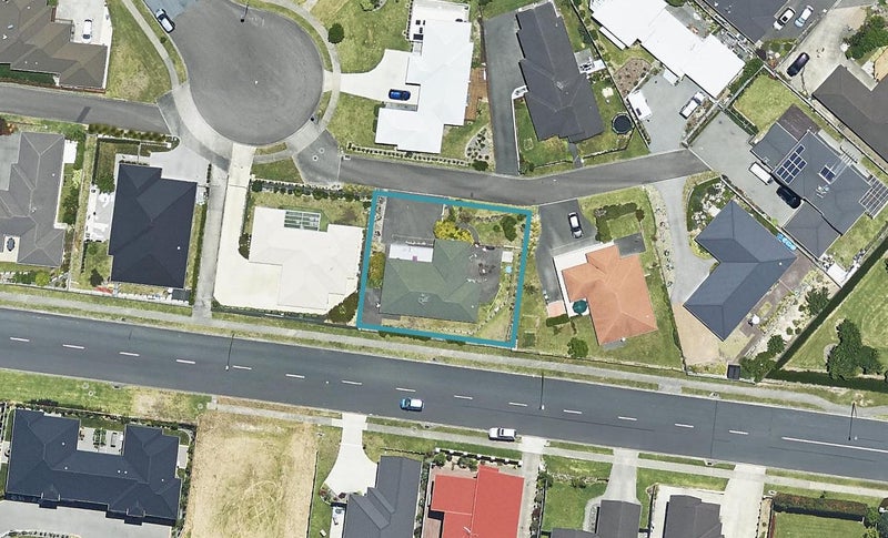 176 Waterside Drive, Pyes Pa, Tauranga - Carousel 1