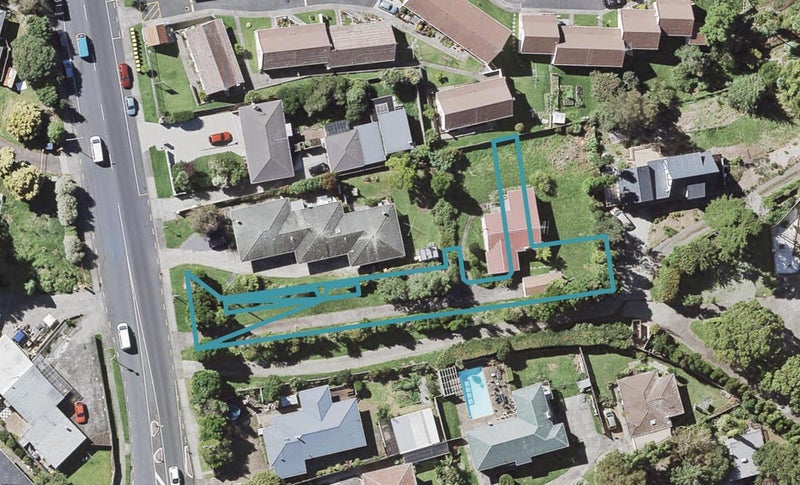 26D Botany Road, Howick, Auckland - Carousel 1